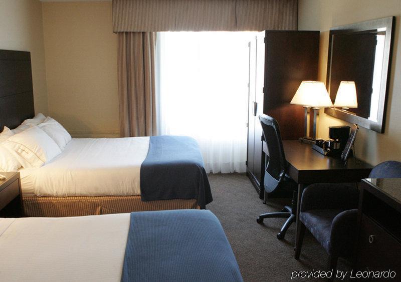 Quality Inn Сен-Жан-сюр-Ришельо Стая снимка